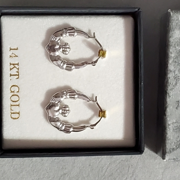 14K White Gold Earrings - Picture 9 of 9